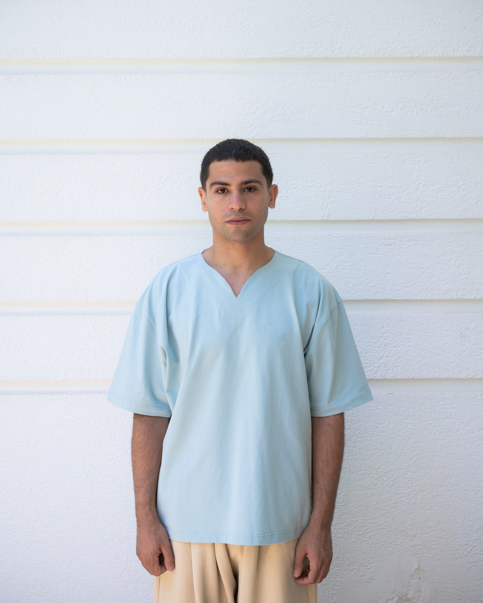 Notch V-neckline Tee (Baby Blue)