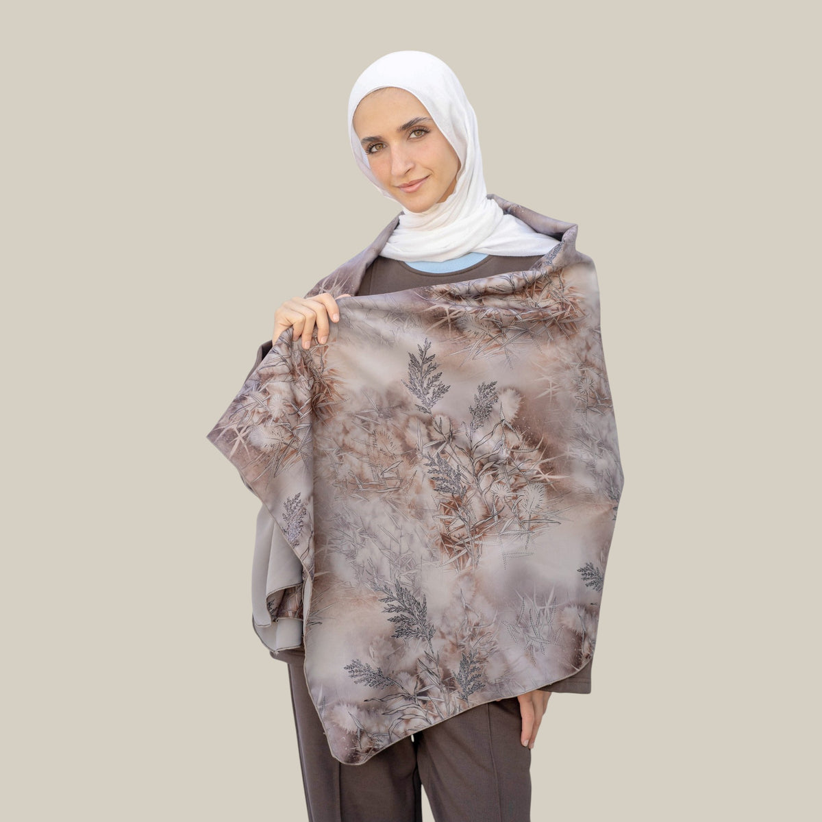 Botanical Print Shawl  " شال النقشة النباتية "