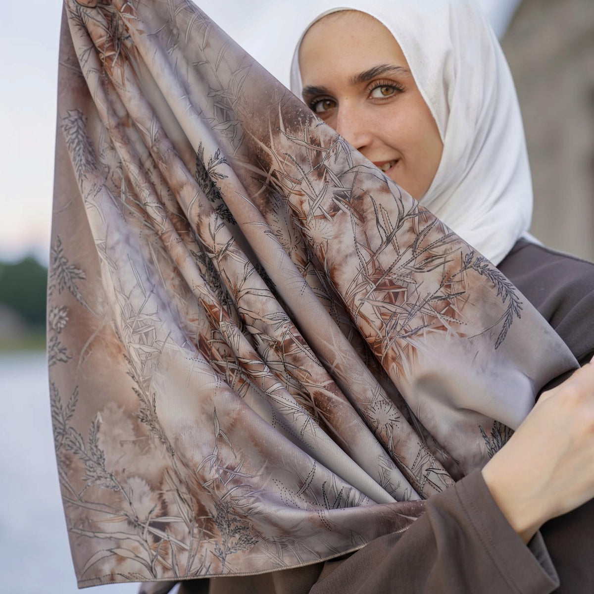 Botanical Print Shawl  " شال النقشة النباتية "