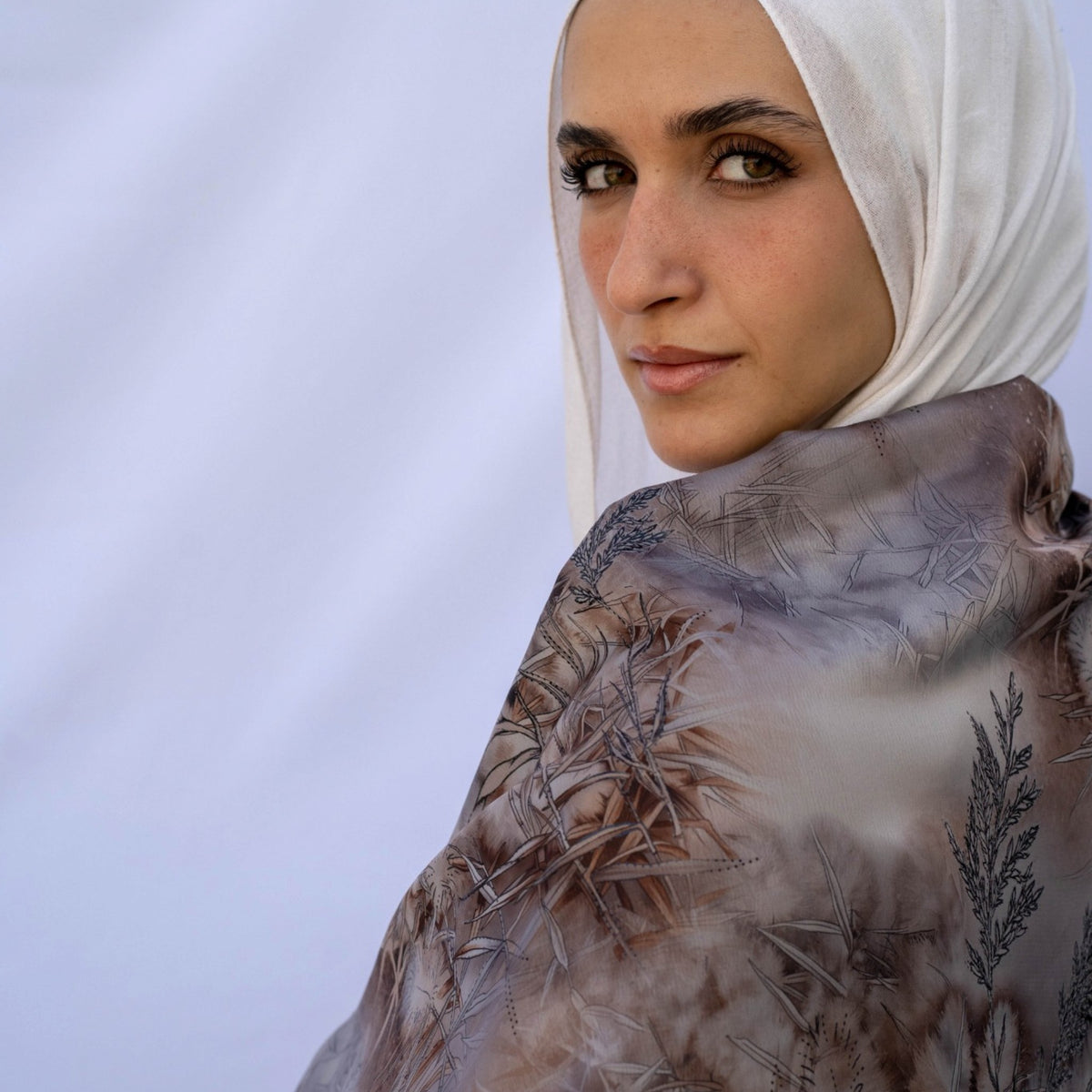 Botanical Print Shawl  " شال النقشة النباتية "
